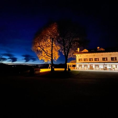 Rifugio Pranolz Hotel Trichiana ภายนอก รูปภาพ