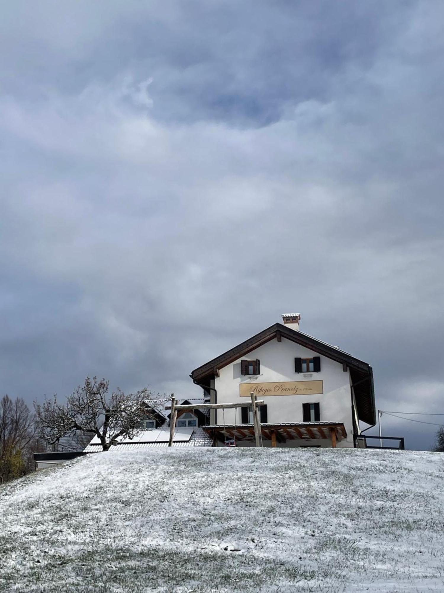 Rifugio Pranolz Hotel Trichiana ภายนอก รูปภาพ